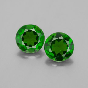 Achetez naturel ct vert diopside de chrome gems, coupe roude, en provenance russie chez gemselect. en stock, livraison internationale!