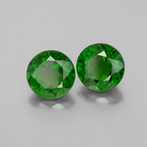 Achetez naturel ct Vert Diopside Chrome gems, Coupe roude, En provenance Russie chez GemSelect. En stock, livraison internationale!