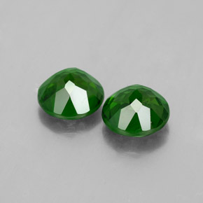 Achetez naturel ct Vert Diopside Chrome gems, Coupe roude, En provenance Russie chez GemSelect. En stock, livraison internationale!