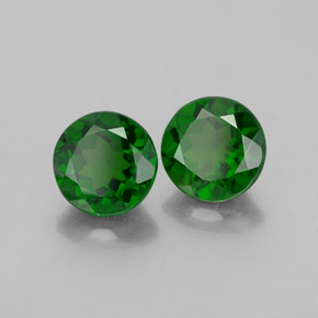 Achetez naturel ct Vert Diopside Chrome gems, Coupe roude, En provenance Russie chez GemSelect. En stock, livraison internationale!