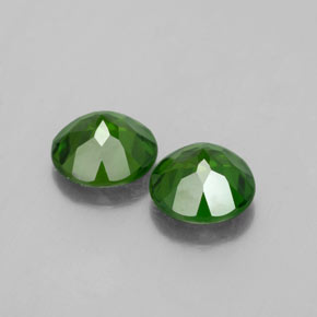 Achetez naturel ct Vert Diopside Chrome gems, Coupe roude, En provenance Russie chez GemSelect. En stock, livraison internationale!