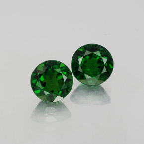 Achetez naturel ct Vert Diopside Chrome gems, Coupe roude, En provenance Russie chez GemSelect. En stock, livraison internationale!