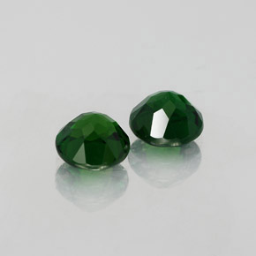 Achetez naturel ct Vert Diopside Chrome gems, Coupe roude, En provenance Russie chez GemSelect. En stock, livraison internationale!