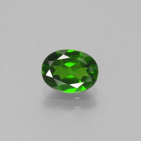 Diopside de chrome vert naturelle coupe ovale, 1,39 ct, VS