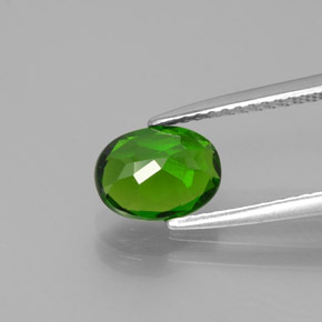 Diopside de chrome vert naturelle coupe ovale, 1,39 ct, VS