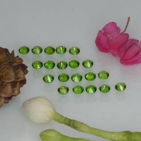 Achetez naturel ct Vert Diopside Chrome gems, Coupe roude, En provenance Russie chez GemSelect. En stock, livraison internationale!