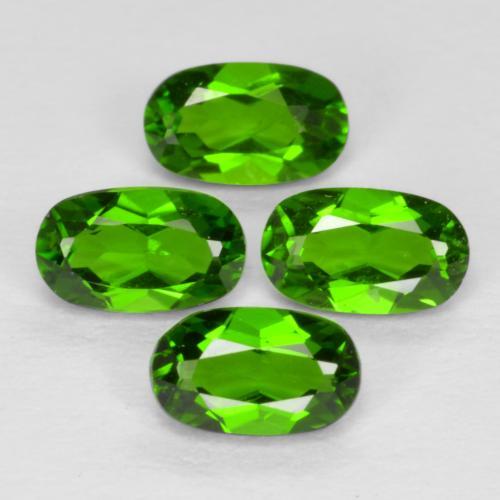 Achetez naturel 1.11ct Vert moyen-foncé Diopside Chrome gems, Coupe ovale, En provenance Russie chez GemSelect. En stock, livraison internationale!