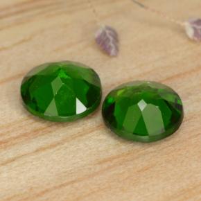 Achetez naturel 0.94ct Vert Diopside Chrome gems, Coupe roude, En provenance Russie chez GemSelect. En stock, livraison internationale!