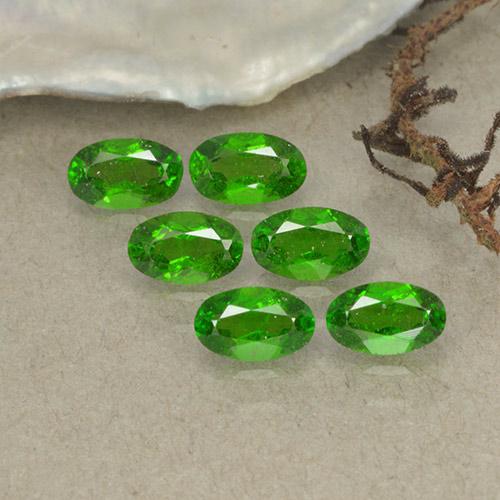 Achetez naturel 1.50ct Vert moyen-foncé Diopside Chrome gems, Coupe ovale, En provenance Russie chez GemSelect. En stock, livraison internationale!
