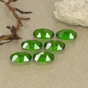 Achetez naturel 1.63ct Forêt verte Diopside Chrome gems, Coupe ovale, En provenance Russie chez GemSelect. En stock, livraison internationale!