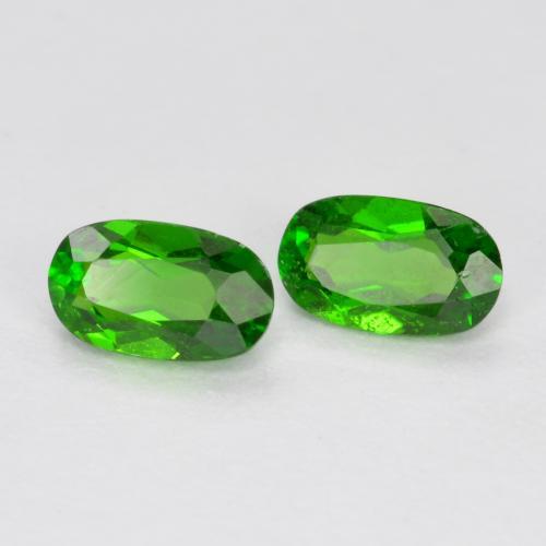 Achetez naturel 0.47ct Vert clair Diopside Chrome gems, Coupe ovale, En provenance Russie chez GemSelect. En stock, livraison internationale!