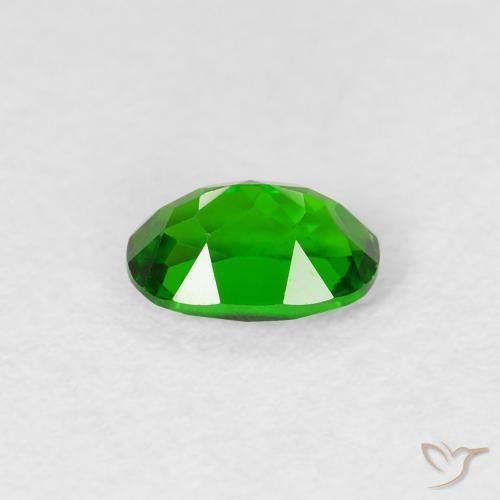 Diopside Chrome Vert moyen naturelle ovale, 0.53 ct, VS
