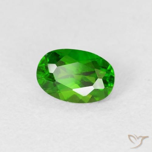 Diopside Chrome Vert forêt clair naturelle ovale, 0.60 ct, VS