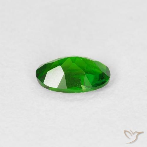 Diopside Chrome Vert clair naturelle Coupe ovale, 0.45 ct, VS
