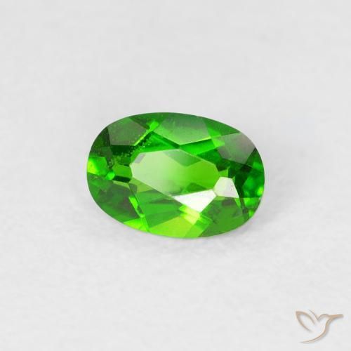 Diopside Chrome Vert intense naturelle ovale, 0.50 ct, VS