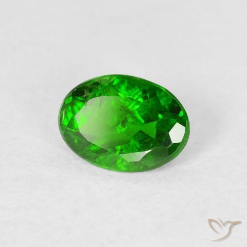 Diopside Chrome Vert forêt clair naturelle ovale, 0.74 ct, VS-SI