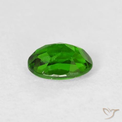 Diopside Chrome Vert intense naturelle ovale, 0.90 ct, VS-SI