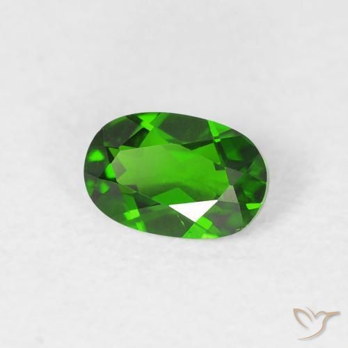 Diopside Chrome Vert forêt clair naturelle ovale, 0.54 ct, VVS-VS