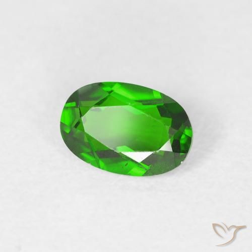 Diopside Chrome Vert forêt clair naturelle ovale, 0.51 ct, VVS-VS