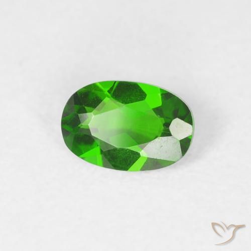 Diopside Chrome Vert foncé naturelle ovale, 0.44 ct, VVS-VS