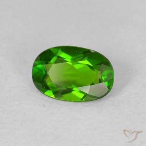 Diopside Chrome Medium Dark-Green naturelle ovale, 0.63 ct, VS