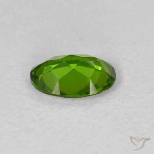 Diopside Chrome Medium Dark-Green naturelle ovale, 0.73 ct, VS