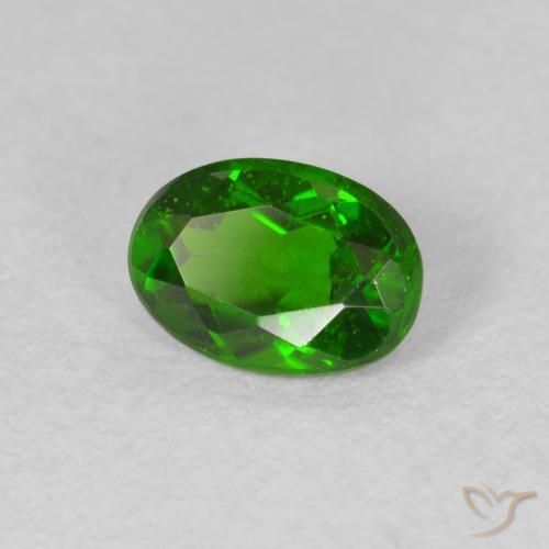 Diopside Chrome Vert forêt clair naturelle ovale, 0.81 ct, VS