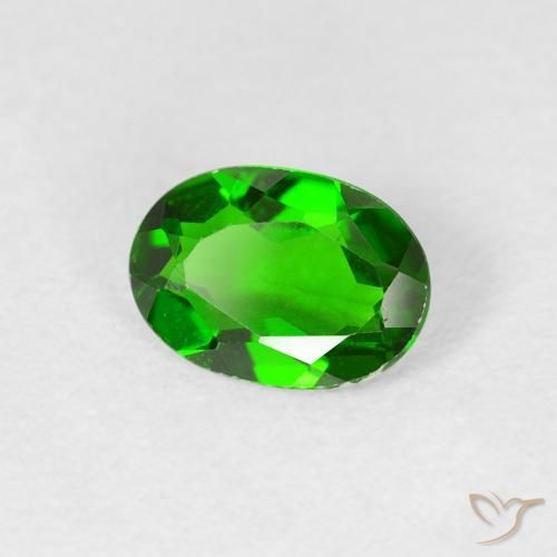Diopside Chrome Vert intense naturelle ovale, 0.71 ct, VS
