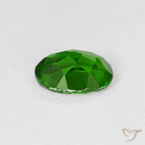 Diopside Chrome Vert forêt clair naturelle ovale, 0.86 ct, VS