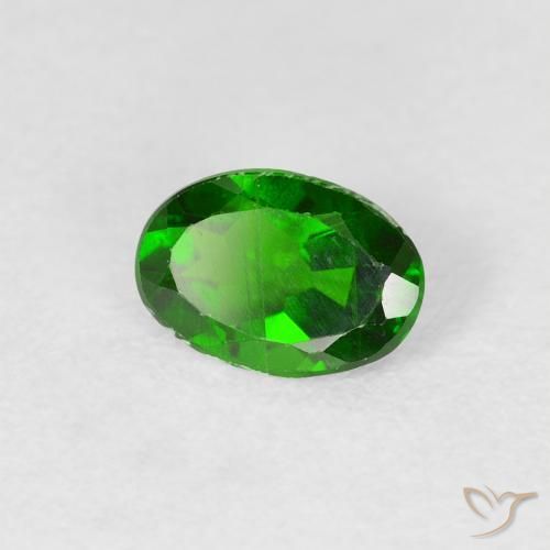 Diopside Chrome Vert forêt clair naturelle ovale, 0.74 ct, VS