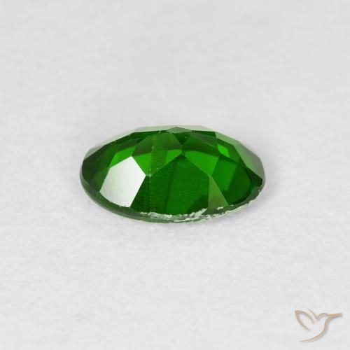 Diopside Chrome Vert forêt clair naturelle ovale, 0.74 ct, VS