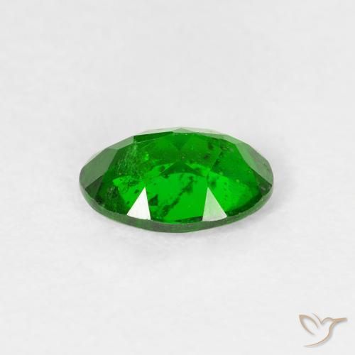 Diopside Chrome Vert foncé naturelle ovale, 0.76 ct, VS-SI