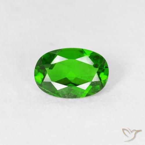 0.49ct Naturel Vert intense Diopside Chrome, ovale, VS