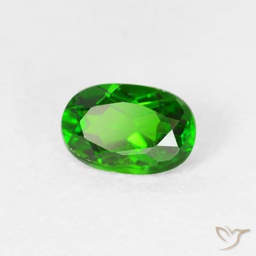 Diopside Chrome Vert forêt clair naturelle ovale, 0.56 ct, VS