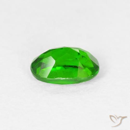 Diopside Chrome Vert forêt clair naturelle ovale, 0.56 ct, VS
