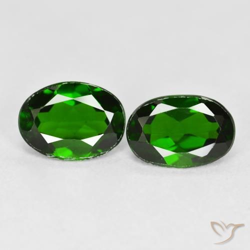 1.70ctw Naturel Forêt verte Diopside Chrome, ovale, VS