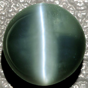 Chrysoberyl cat's eye vert naturelle coupe ovale, 4,08 ct, translucide