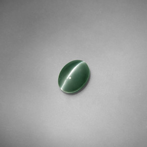 Chrysoberyl cat's eye vert naturelle coupe ovale, 0,71 ct, translucide