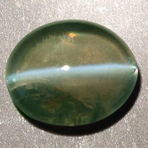 Chrysoberyl cat's eye vert naturelle transparent, 0,92 ct, transparent / translucide