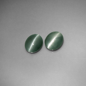 Achetez naturel ct vert chrysoberyl cat's eye gems, coupe ovale, en provenance inde chez gemselect. en stock, livraison internationale!