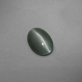 Chrysoberyl cat's eye vert naturelle coupe ovale, 0,59 ct, translucide