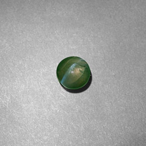 Chrysoberyl cat's eye vert naturelle coupe roude, 0,60 ct, translucide
