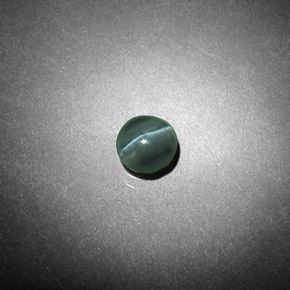 Oeil de Chat Chrysobéryl Vert naturelle Coupe roude, 0.62 ct, Translucide