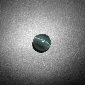 Oeil de Chat Chrysobéryl Vert naturelle Coupe roude, 0.62 ct, Translucide