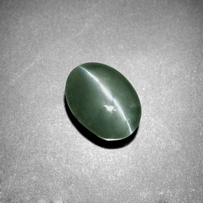 Chrysoberyl cat's eye vert naturelle coupe ovale, 3,04 ct, opaque