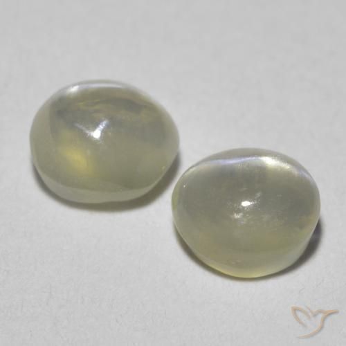 Shop natural 1.09ct Blanc chaud Oeil de Chat Chrysobéryl gems, ovale, from Sri Lanka at GemSelect. In stock, global shipping!