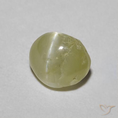 Oeil de Chat Chrysobéryl Vert jaunâtre naturelle ovale, 0.60 ct, Translucide