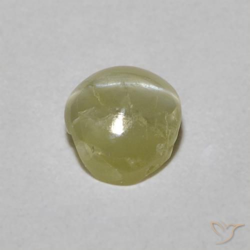 Oeil de Chat Chrysobéryl Vert jaunâtre naturelle ovale, 0.60 ct, Translucide