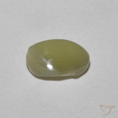 Oeil de Chat Chrysobéryl Jaune crème pâle naturelle Coupe ovale, 0.82 ct, Translucide