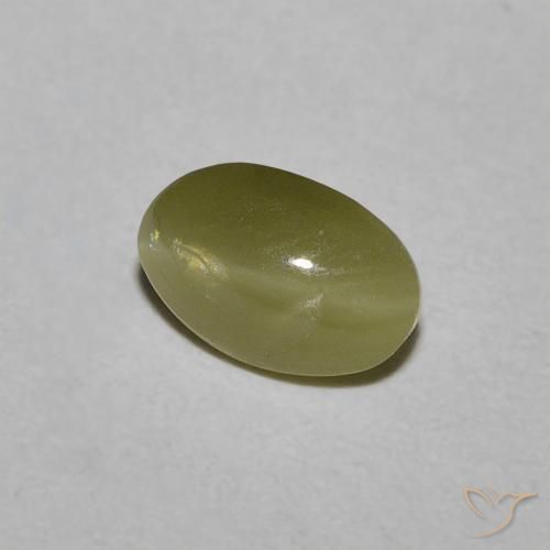 Oeil de Chat Chrysobéryl Vert jaunâtre naturelle ovale, 0.54 ct, Translucide